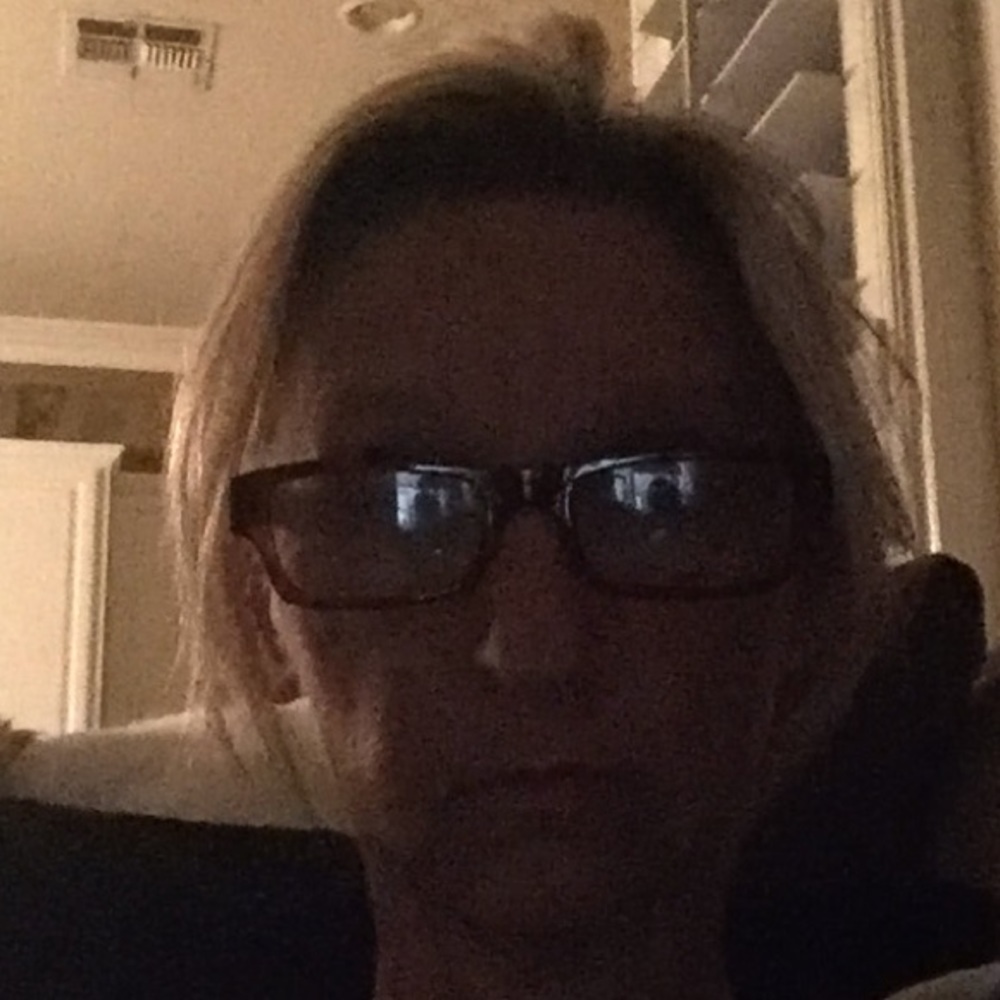 Meet your Posher, Becky